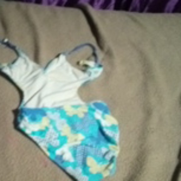 Bathing suit - Picture 2 of 3